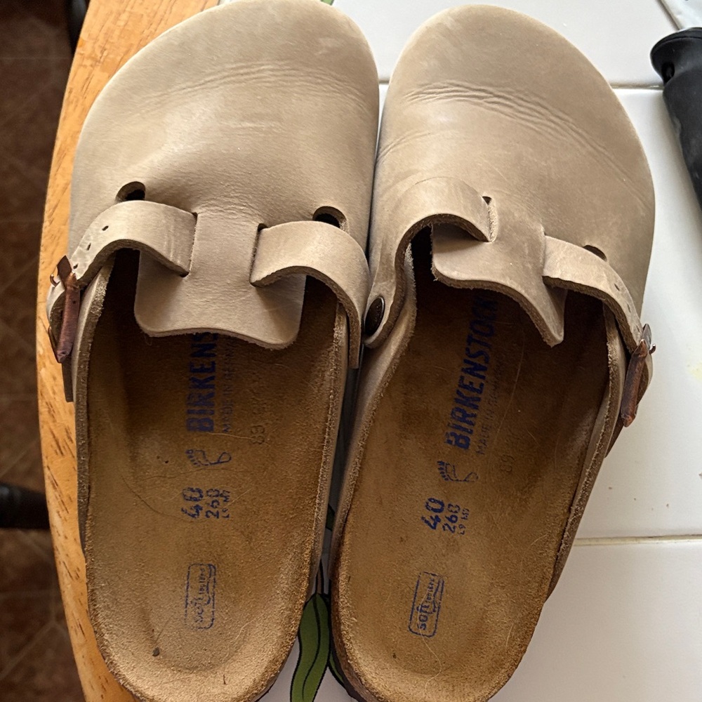 Birkenstock Light Brown Slip-On Clogs EUC